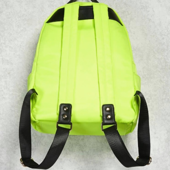 🎁 NWT Neon Yellow Back Pack - Picture 2 of 4